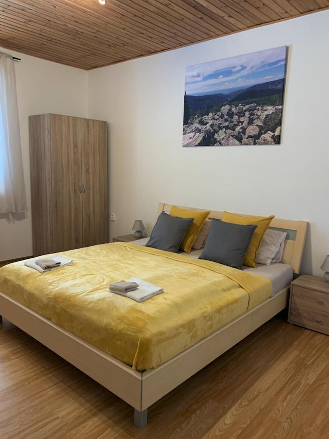 U Kubinu Appartement Jáchymov Buitenkant foto